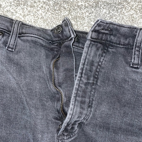 Silver - 90's Baggy Short - Picture 3 of 7